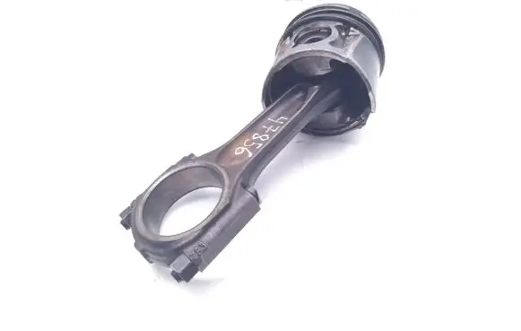 Volvo V50 Piston with connecting rod D4204T