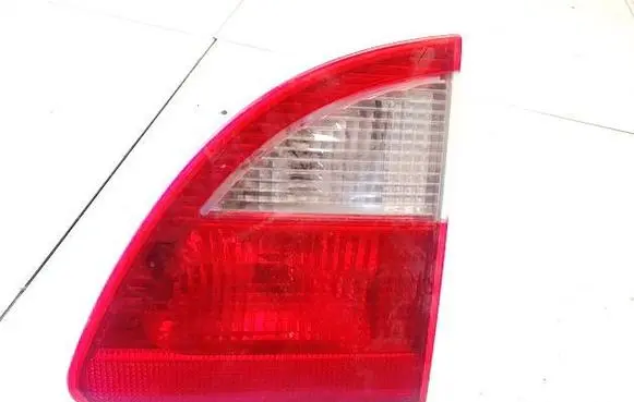 Ford Galaxy Tailgate rear/tail lights 7m5945094b 7m5945112a