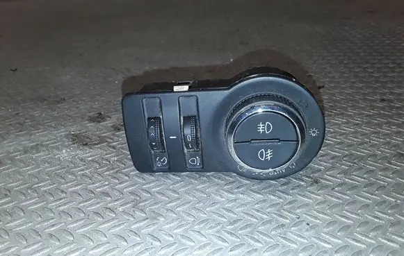 Opel Insignia A Light switch 13268702