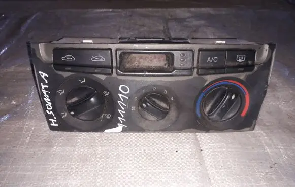Hyundai Sonata Climate control unit