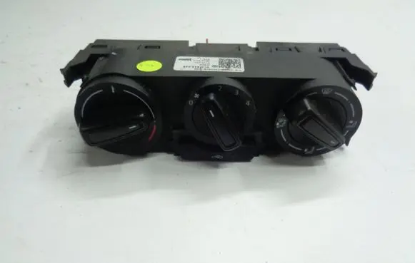 Volkswagen Polo V 6R Climate control unit 6C0819045 1504281B