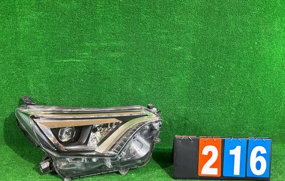 Toyota RAV 4 (XA40) Headlight/headlamp