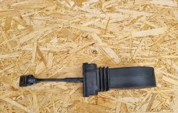 Audi A5 8T 8F Rear door check strap stopper 8T8839267A 8T8839249C