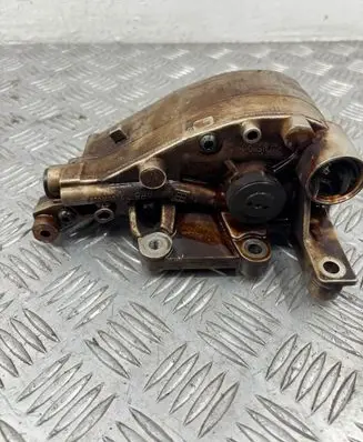 BMW 1 E81 E87 Oil pump 7567028