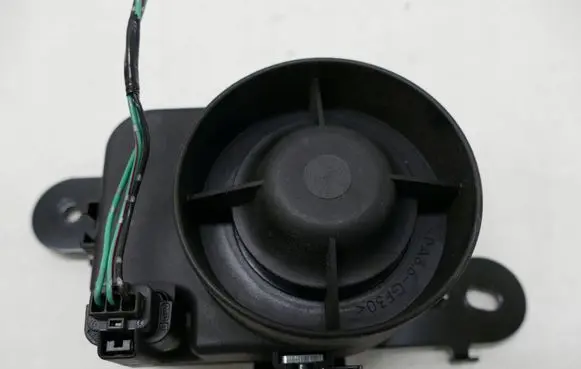 Mazda 5 Alarm system siren BP5E67SB000
