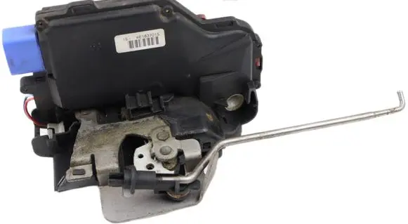 Audi A3 S3 8P Front door lock 4E1837015