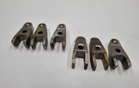 Mercedes-Benz E W211 Fuel Injector clamp holder A6110160738 A6110170239 A6110170539
