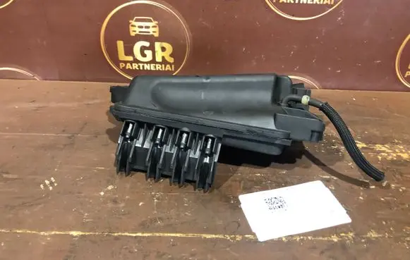 Mercedes-Benz C W204 Vacuum air tank A6510700468