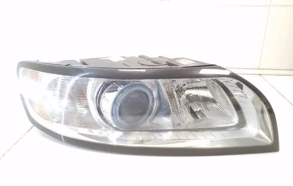 Volvo V50 Headlight/headlamp 31265699 1307329210