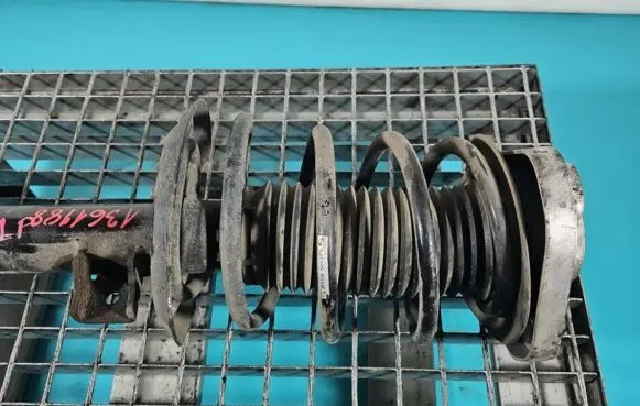 Mercedes-Benz E W212 Front coil spring IMPRK1361989