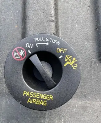 Volvo S90, V90 Passenger airbag on/off switch 31376465