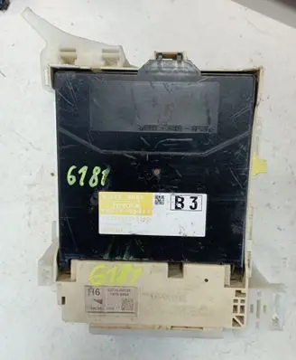 Toyota Sienna XL30 III Central body control module 8922108060