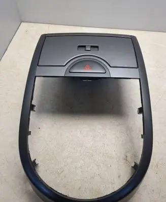 Radio/GPS head unit trim