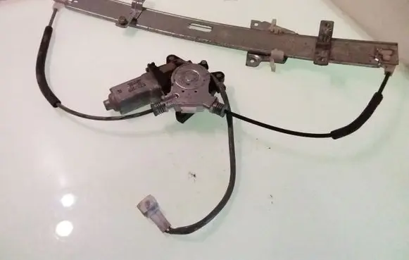 Suzuki Grand Vitara I Front door window regulator with motor 8343065D00 0621008911