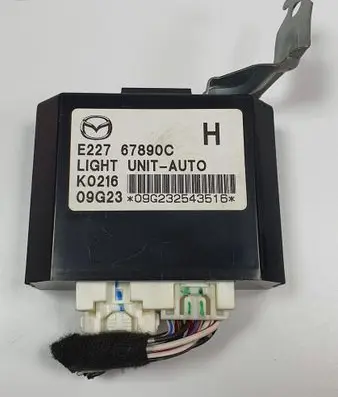 Mazda CX-7 Xenon control unit/module E22767890C