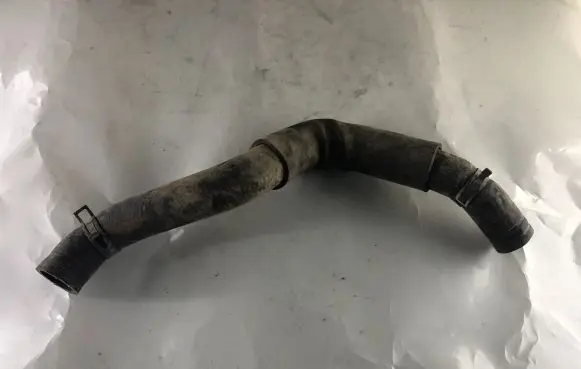 KIA Sorento Engine coolant pipe/hose