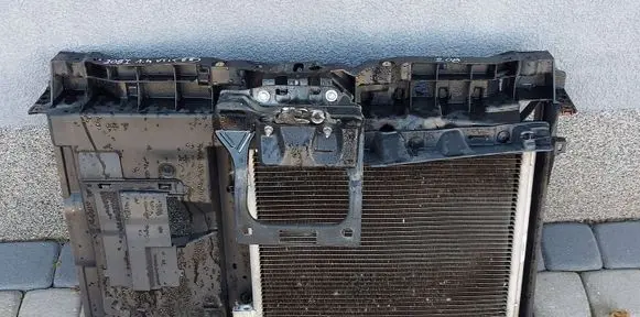 Peugeot 208 I Radiator set 