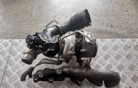 Audi A4 S4 B8 8K Turbo 04L253056c