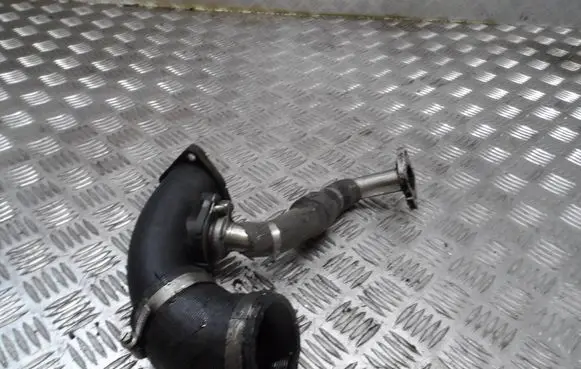 Seat Ibiza IV (6J,6P) Intercooler hose/pipe 04B145762B
