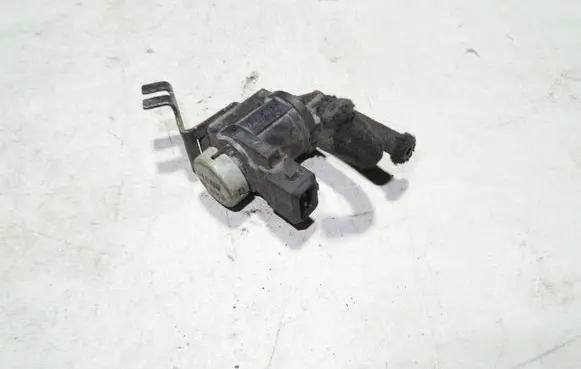 Audi A6 S6 C5 4B Turbo solenoid valve 1J0906283A