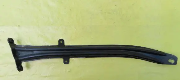 Mercedes-Benz C W204 Engine mounting bracket A2046280024