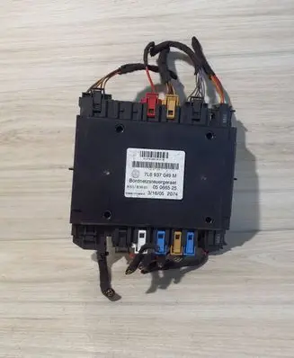 Volkswagen Touareg I Comfort/convenience module 7L6937049M H51S3001 05066525