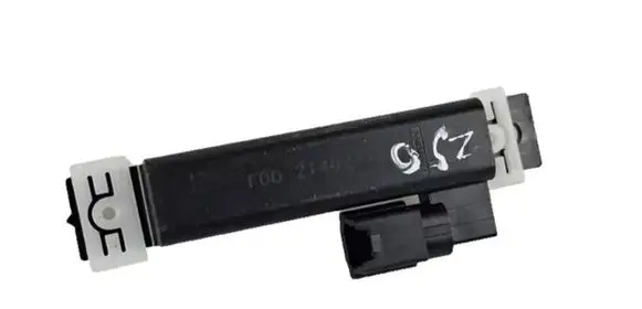 Nissan Juke I F15 Antenna control unit FD02140227