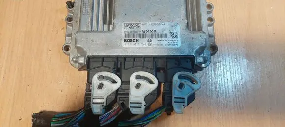 Ford Focus C-MAX Engine control unit/module ECU 8M51-12A650-XA 0281015242