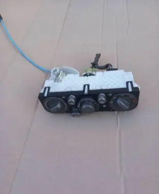 Subaru Legacy Climate control unit 72311AG04A