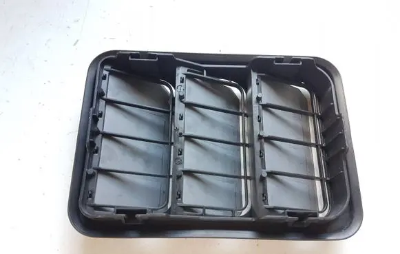 Peugeot 2008 II Quarter panel pressure vent 9831031680