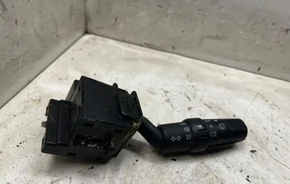 Renault Trafic II (X83) Indicator stalk 17D682
