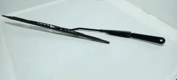 Citroen Berlingo Front wiper blade arm 80007467B
