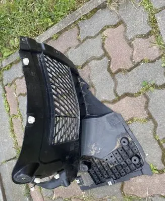 Audi RS6 Front arch 4K0853887D