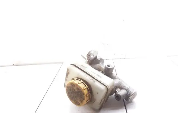 Subaru Legacy Master brake cylinder