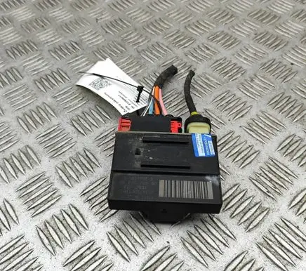 Peugeot 508 II Glow plug pre-heat relay 9662570880
