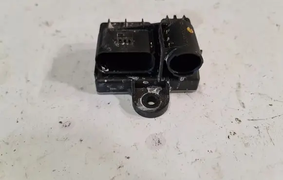 Mercedes-Benz C W205 Glow plug pre-heat relay A6519003103
