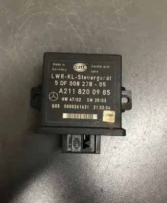 Mercedes-Benz E W211 Light module LCM A2118200985
