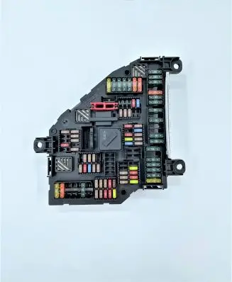BMW 5 F10 F11 Fuse module 9210857 61149210857 0702073