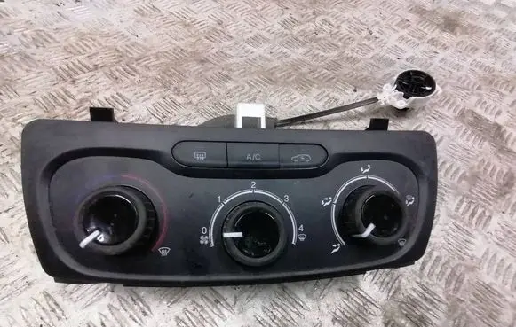 Fiat Tipo Climate control unit 735643607 5X0340000 00019085