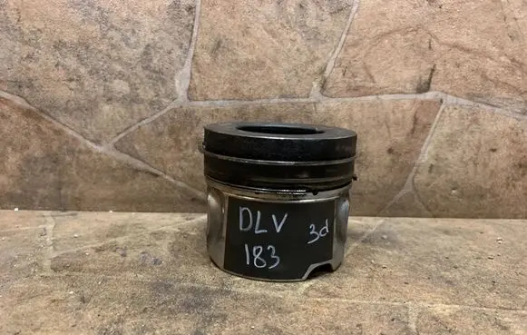 Volkswagen Touareg II Piston 83L120