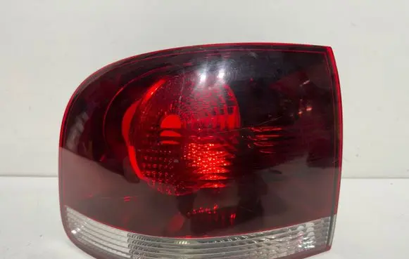 Volkswagen Touareg I Rear/tail lights 7L6945095A