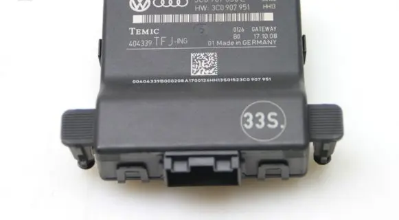 Volkswagen PASSAT CC Gateway control module 3C0907530L