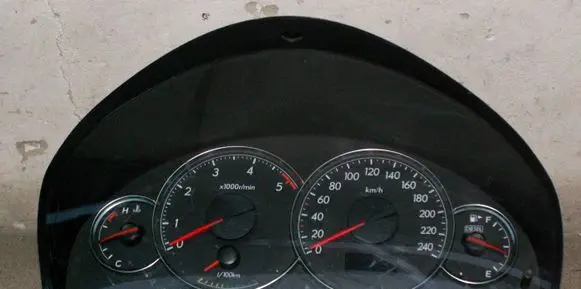 Subaru Legacy Speedometer (instrument cluster) 85002AG140