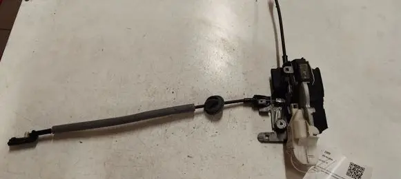 Volvo V40 Rear door lock 31301427