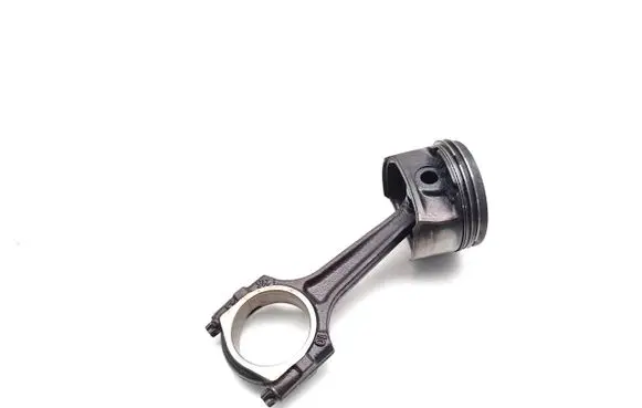 Opel Corsa D Piston with connecting rod A12XER