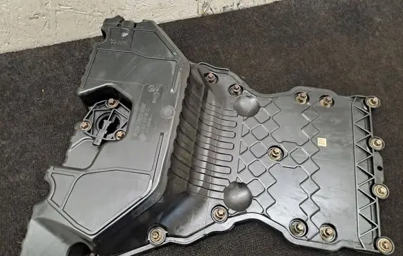 Mercedes-Benz E W212 Oil sump A6510102913 A6511530132