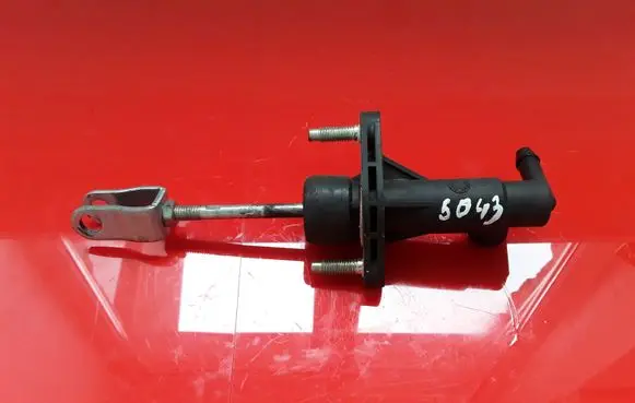 Hyundai Trajet Clutch master cylinder NOCODE
