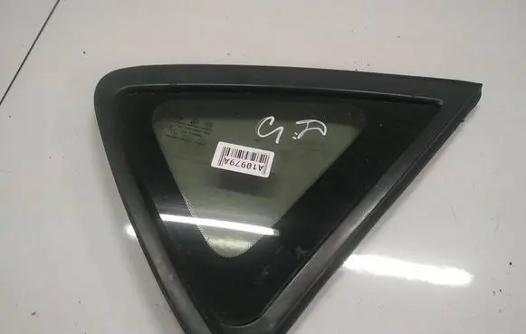 Hyundai i30 Rear side window as2