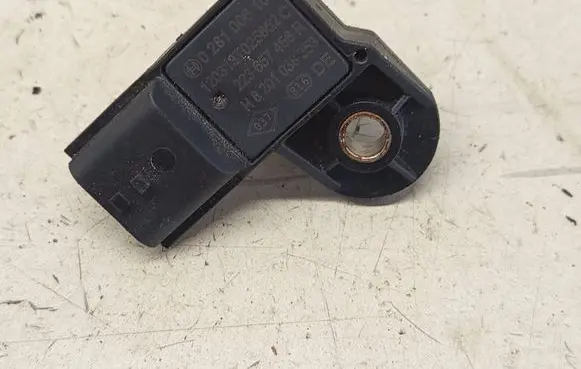 Nissan Qashqai+2 Air pressure sensor 0281006108 223657458R 8201038353