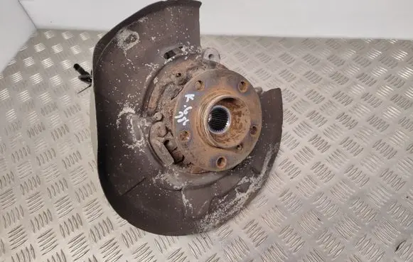 BMW 7 F01 F02 F03 F04 Rear wheel hub 6775853